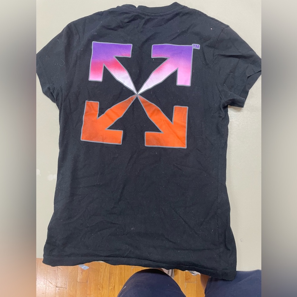 Off- White T shirt
